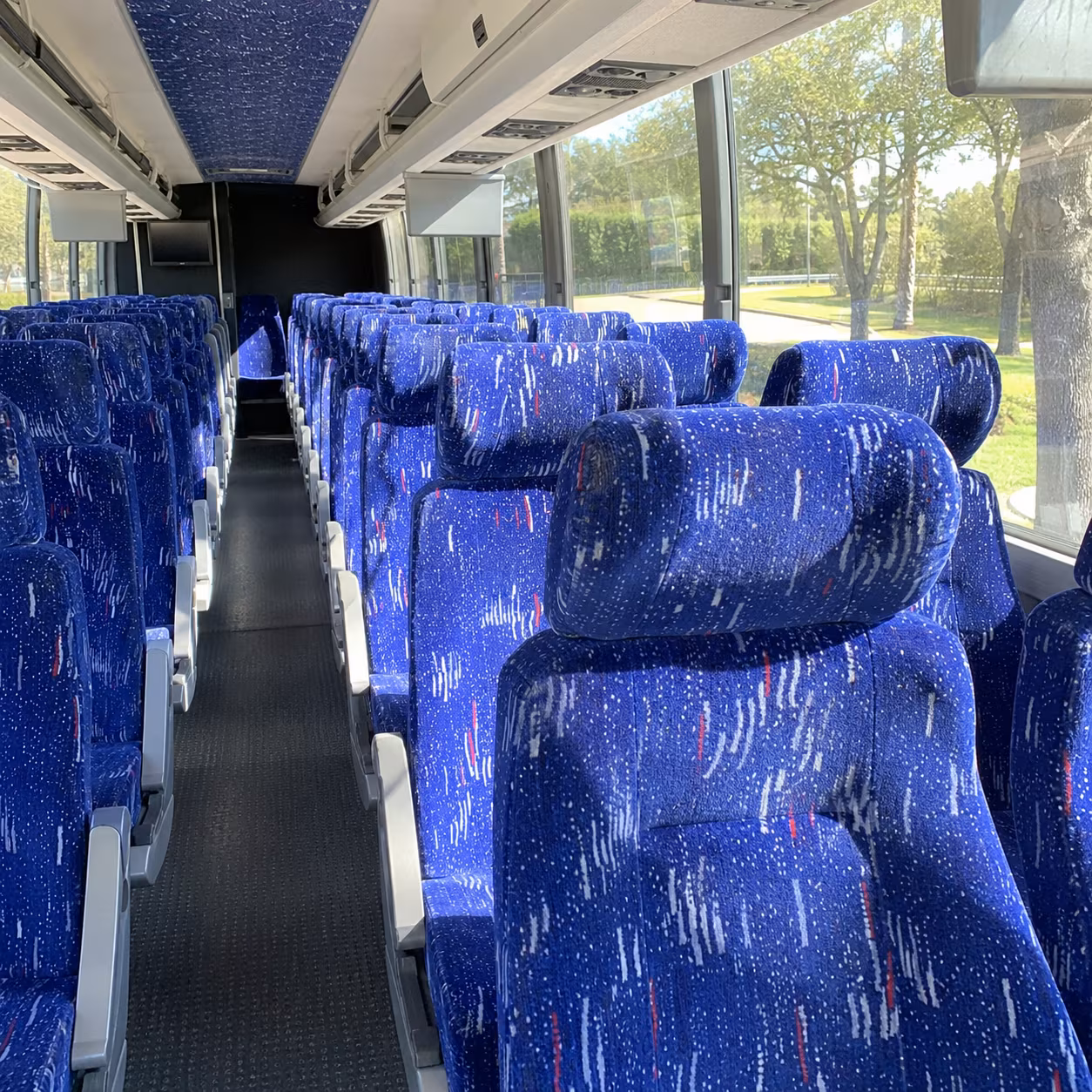 charter buses for corporate events and conferences at the savannah convention center