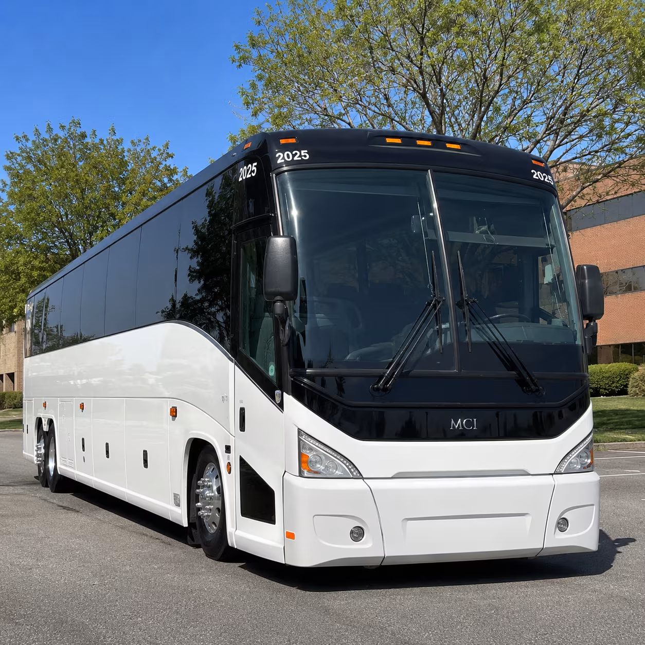 charter buses for savannah wedding receptions outside the historic district