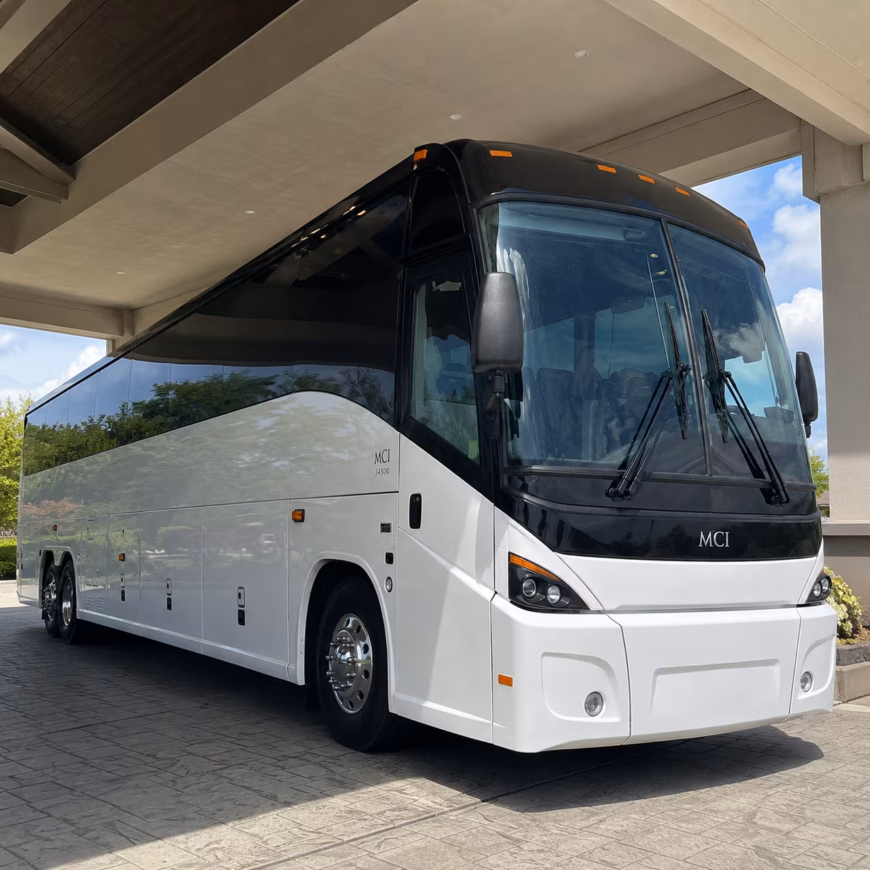 savannah 56 passenger charter bus