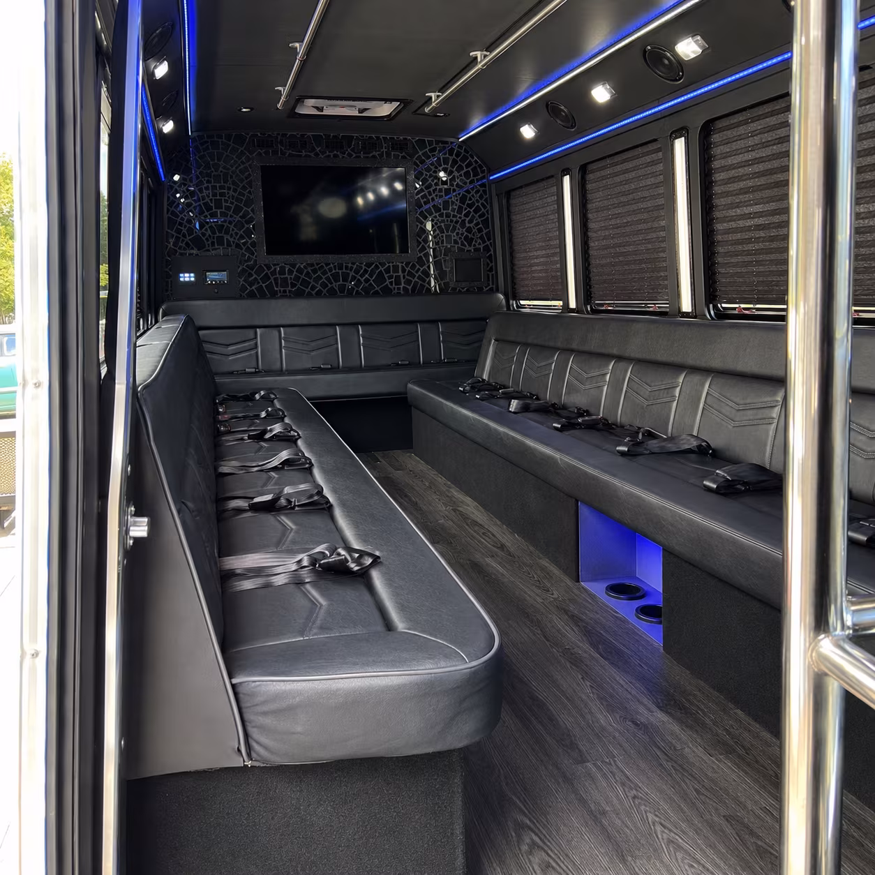 savannah night out party bus rental