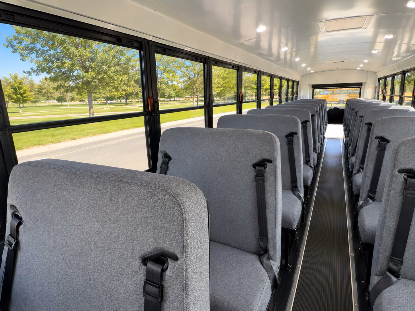 school buses for savannah area science and stem field trips