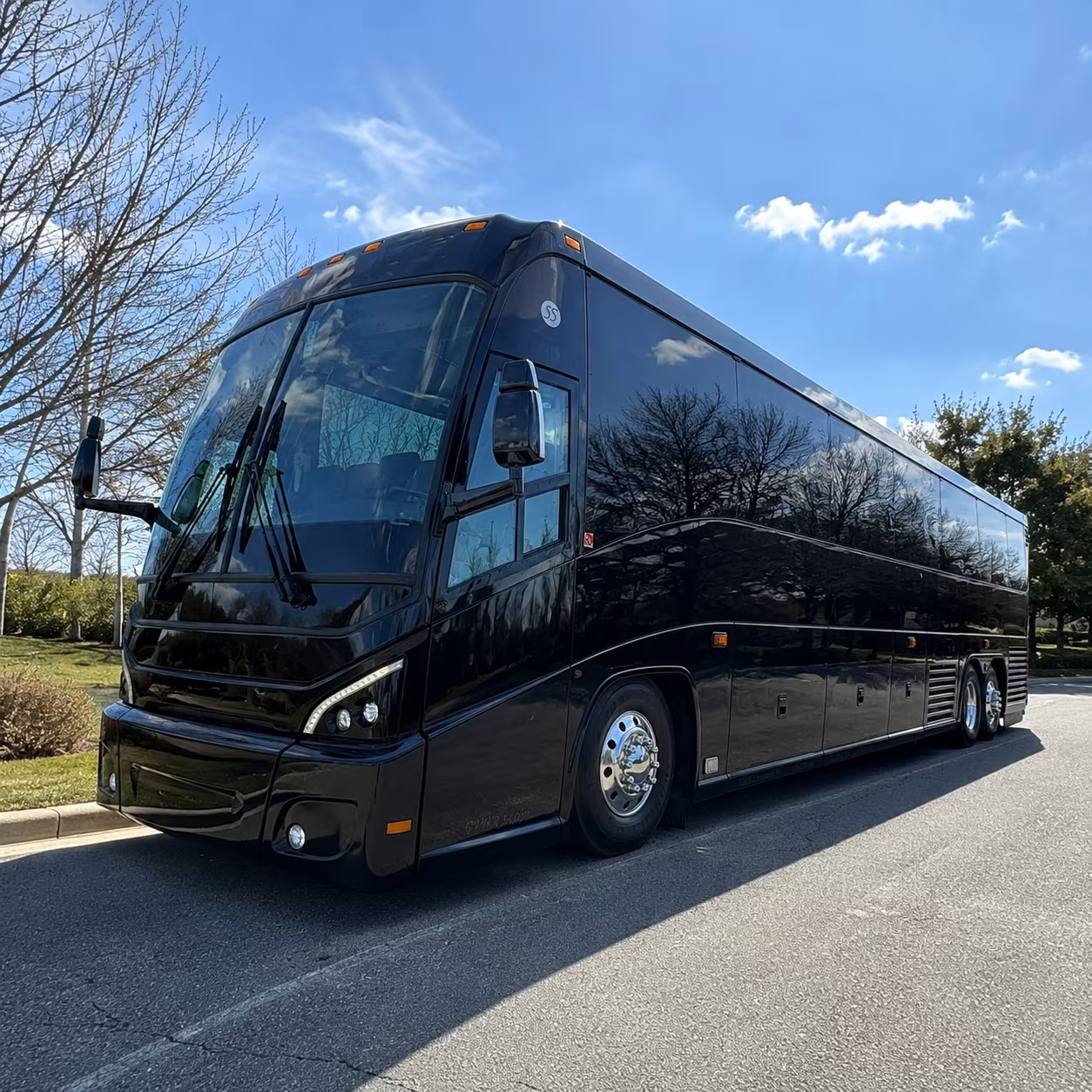 wine tour bus rentals for corporate groups and private events near savannah